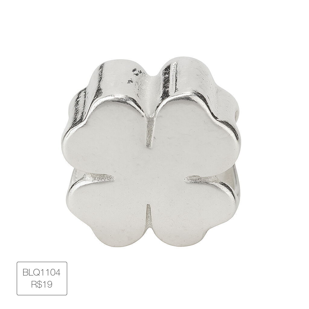 Berloque Trevo Passador Liso Prateado